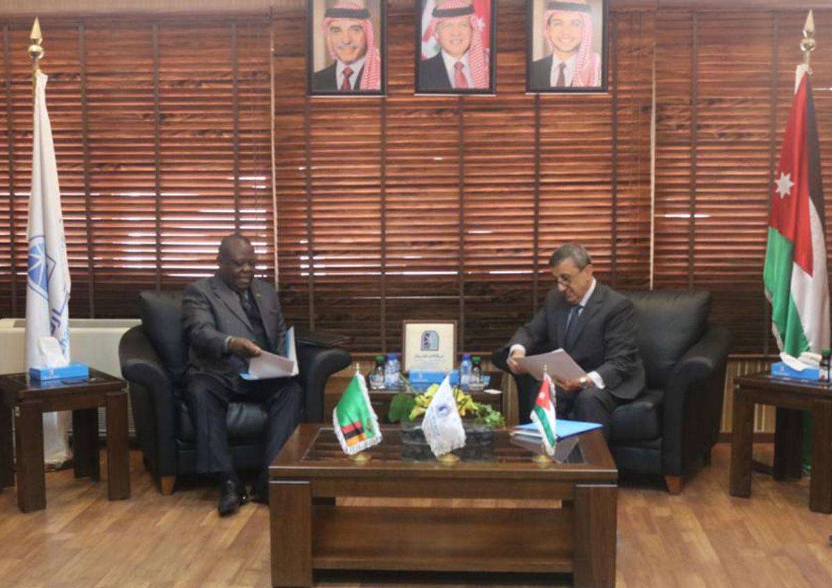 رئيس تجارة عمان يدعو لتعزيز علاقات المملكة التجارية مع زامبيا