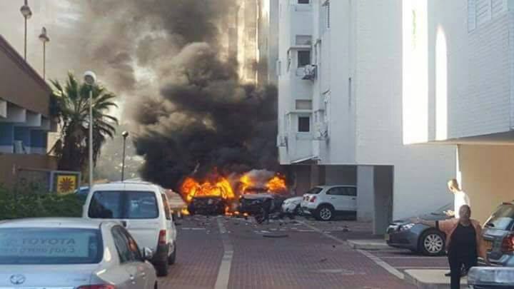 الإعلام العبري: انفجار سيارتين في مدينة أسدود المحتلة