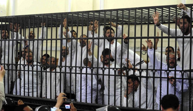 محكمة مصرية تحيل أوراق 20 متهماً للمفتي تمهيدا للحكم بإعدامهم في أحداث كرداسة