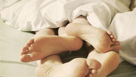 ممارسة العلاقة الحميمة... تحميكم من هذه الأمراض!