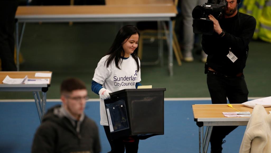 بريطانيا: “المحافظين” يحقق فوزا صريحا وكوربين يغادر قيادة العمال