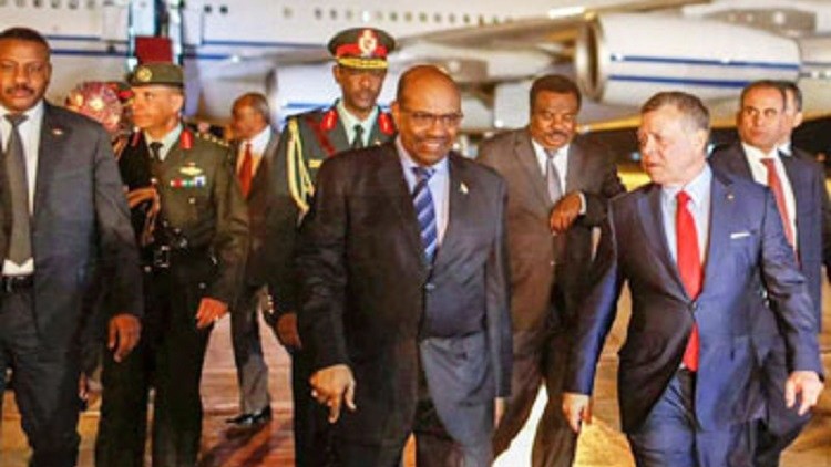 الرئيس السوداني يصل إلى الأردن رغم المطالبات باعتقاله