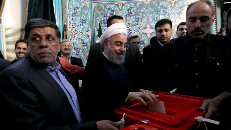 انتخابات إيران.. روحاني يفوز بولاية رئاسية ثانية