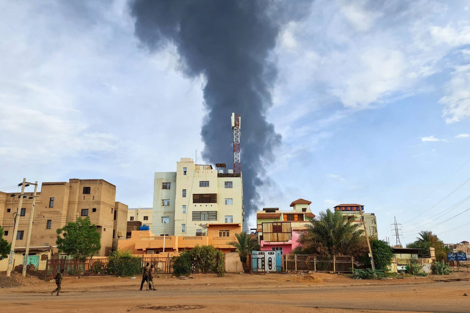 إعلام سوداني: 3 قتلى في قصف لإفطار نظمته كتيبة تابعة لـ”الإخوان”