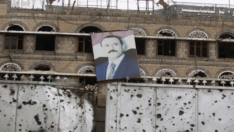 وزير يمني سابق يكشف مصيرعائلة صالح وبعض أقربائه