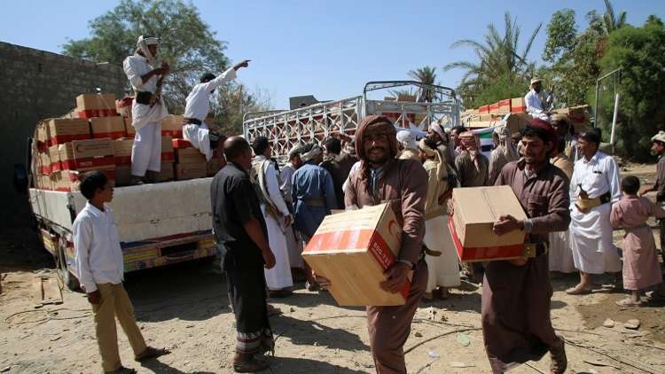 الإمارات توزع 3 الآف سلة غذائية في اليمن