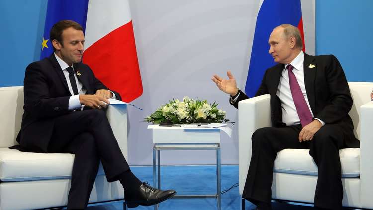 بوتين وماكرون يتفقان على العمل لاستئناف المفاوضات السورية
