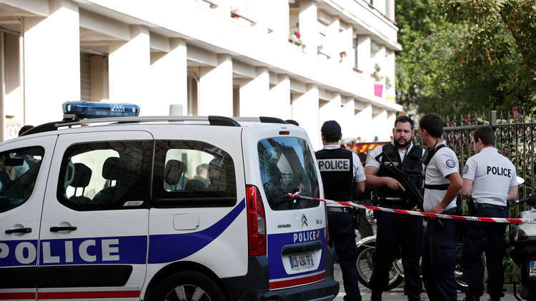 قتيل و8 إصابات بعملية طعن في باريس والشرطة تقتل المهاجم