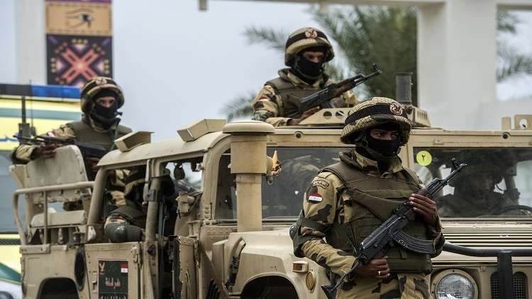 الأمن المصري يفكك “خلية عائلية” تابعة لداعش خططت لهجمات