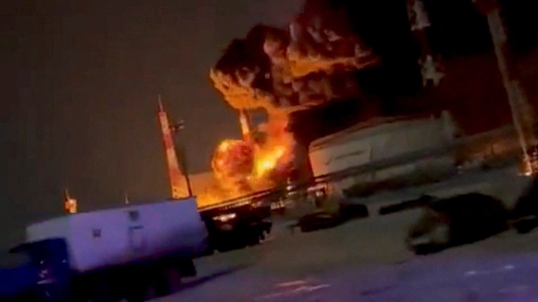 كييف تتبنى هجوما على موقع نفطي في روسيا