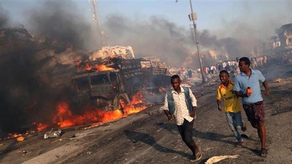 انفجار يهز العاصمة الصومالية وتصاعد أعمدة الدخان مكان الحادث