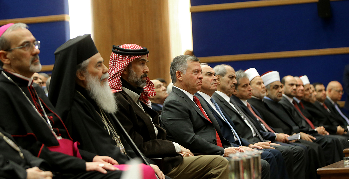 جلالة الملك يلتقي رجال دين وشخصيات وقيادات مسيحية في الأردن والقدس
