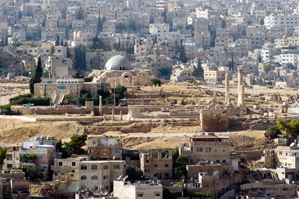 ندوة علمية حول تطوير المسارات السياحية في عمان