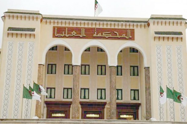 الجزائر تحقق في مزاعم فساد متعلقة بوزير الطاقة السابق