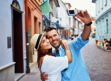 أسباب مدهشة وراء تسمية شهر العسل بهذا الإسم !