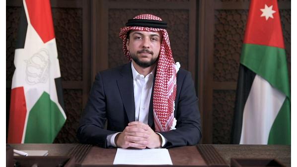 ولي العهد يهنىء بيوم العلم