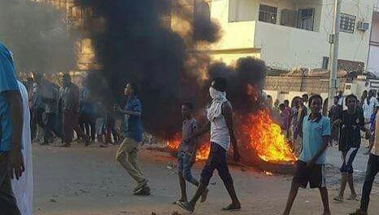 السلطات السودانية تعلن حالة الطوارئ فى مدينة عطبره