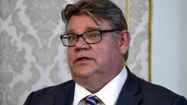 وزير الخارجية الفنلندي يتعرض لمحاولة اعتداء خلال فعالية انتخابية