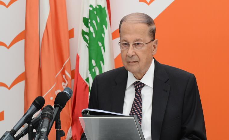 الرئيس اللبناني ميشال عون يحذر من خطر إفلاس لبنان