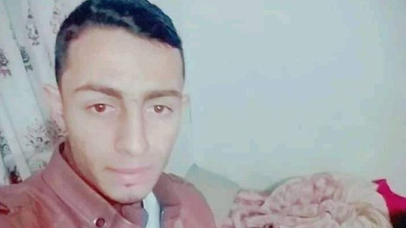 استشهاد الشاب ” أحمد القرا” متأثراً بجراحه في مسيرة “لاجئي لبنان” شرق خانيونس