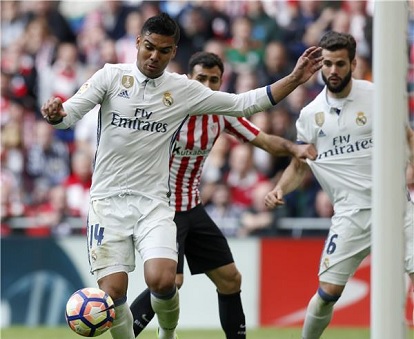 كاسيميرو ينقذ 3 نقاط ثمينة لريال مدريد في صراع الليجا