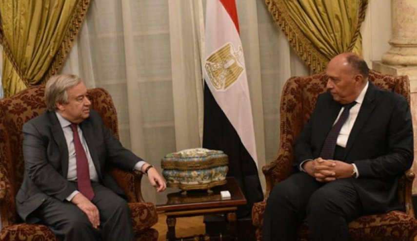 غوتيريش يبحث القضية الفلسطينية والأزمة الليبية مع وزير الخارجية المصري