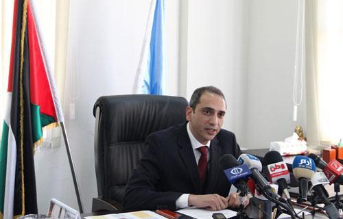 مدير عام الجمارك والمكوس في وزارة المالية الفلسطينية ينفي قرار رفع الرسوم على المركبات المستوردة