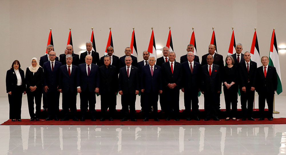 بالأسماء والسيرة الذاتية - التشكيل الوزاري للحكومة الفلسطينية الـ18 الجديدة...