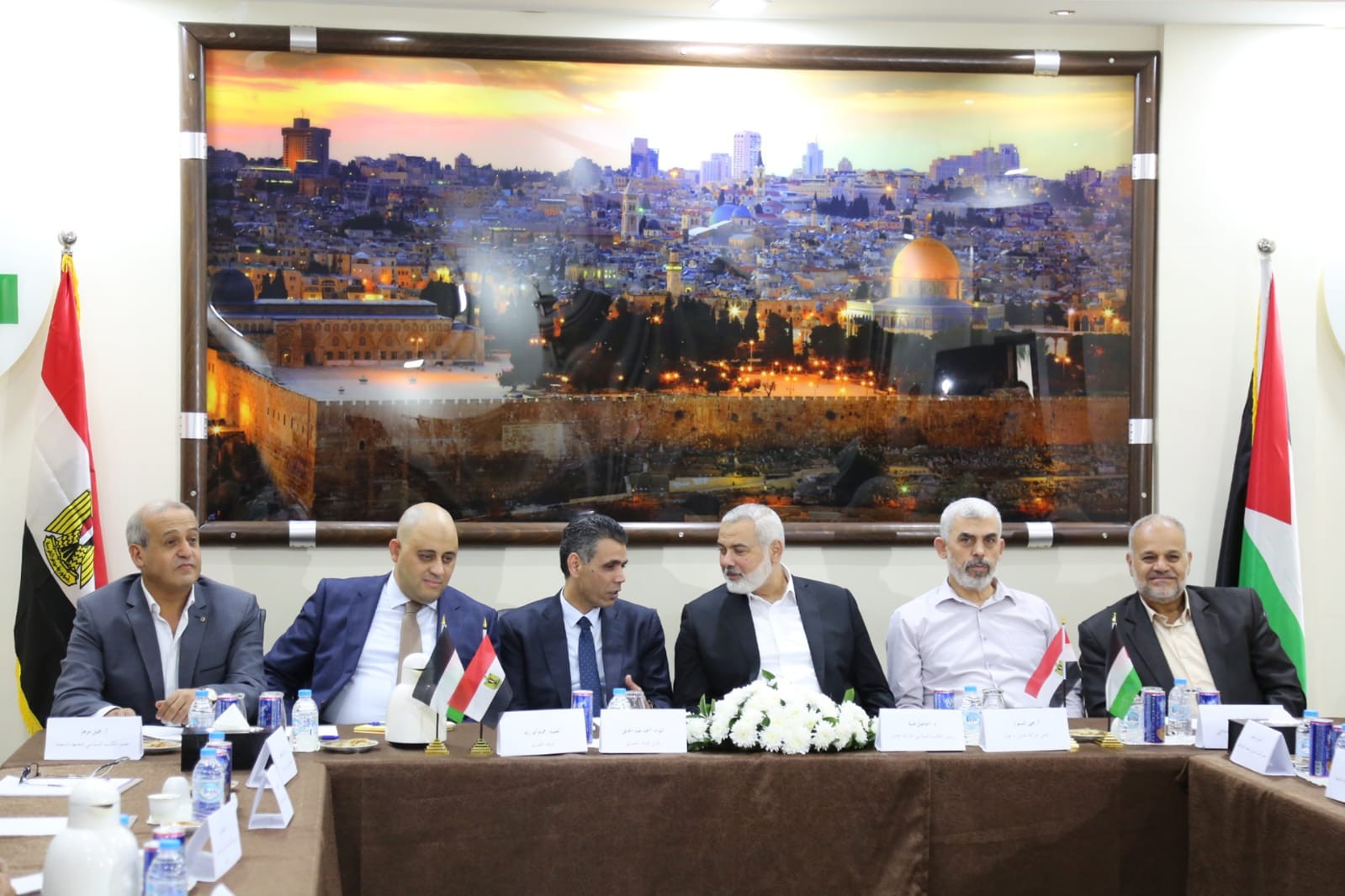 صحيفة: “الأمني المصري” يتوصل الى تفاهم فلسطيني - إسرائيلي لتخفيف الحصار عن غزة