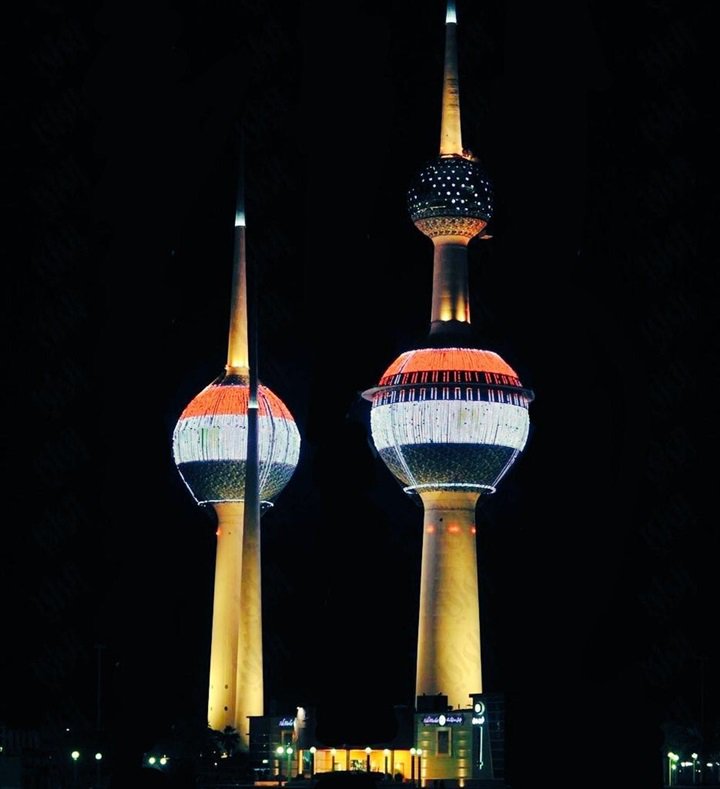 أبراج الكويت تتزين بألوان علم مصر ترحيبا بالسيسي