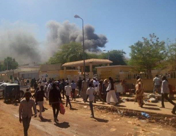 اشتباكات في مسيرة لأنصار البشير وسط السودان