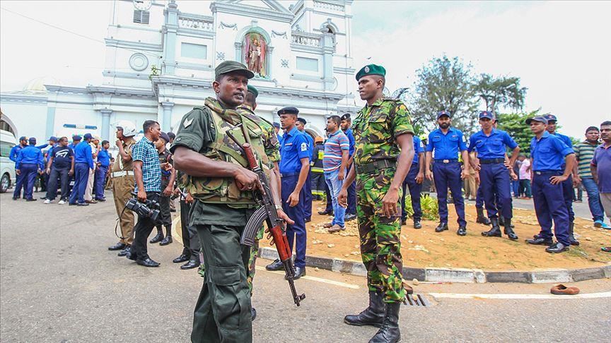 رئيس سريلانكا يغير قادة القوات المسلحة بعد الهجمات