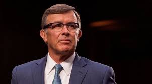 مدير المخابرات بالوكالة يهدد بالاستقالة بسبب ضغط البيت الأبيض