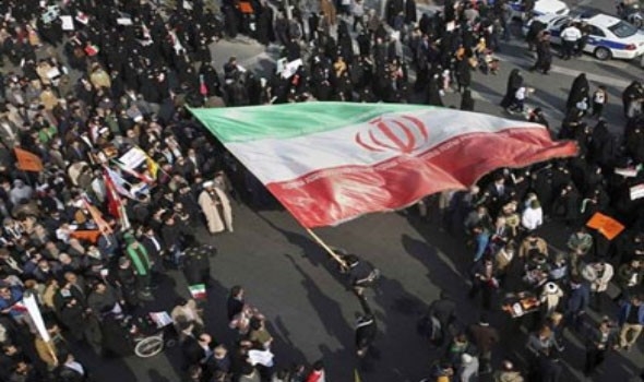 إيران: حملة اعتقالات ضد المتظاهرين وتتهم قناة فضائية معارضة بالتحريض