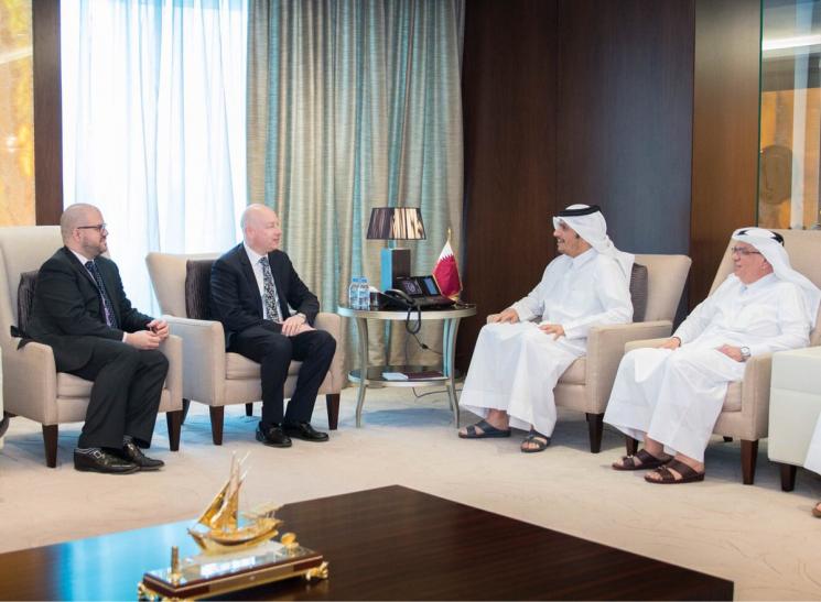 غرينبلات يجتمع مع وزير خارجية قطر و العمادي بشأن غزة