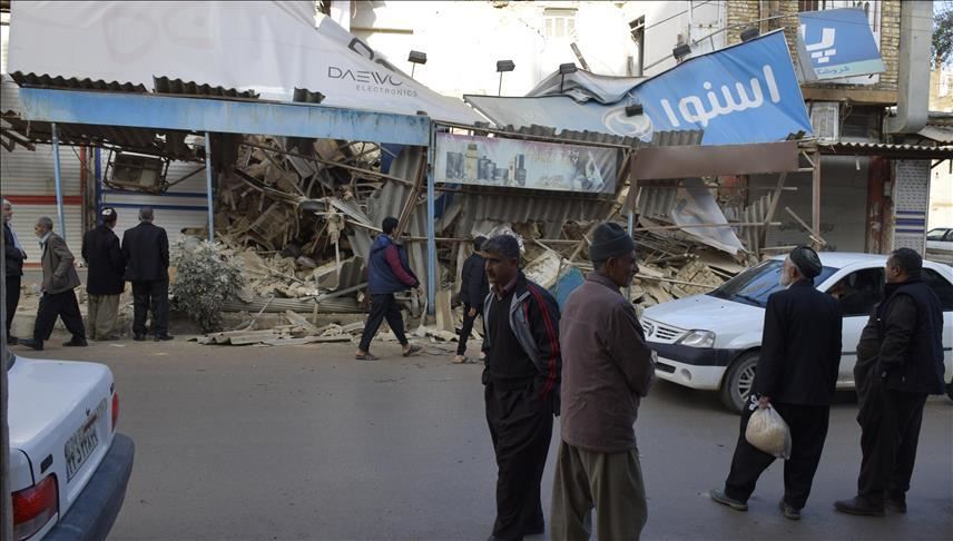 6 قتلى و 300 مصاب في زلزال يضرب شمال غربي إيران
