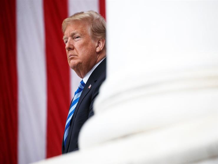 استطلاع: نحو نصف الأمريكيين يؤيدون عزل ترامب من منصبه