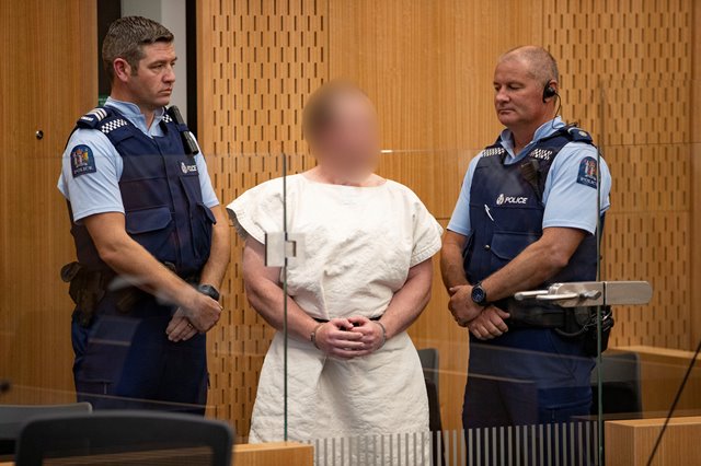 مثول سفاح نيوزيلندا أمام المحكمة بتهمة القتل