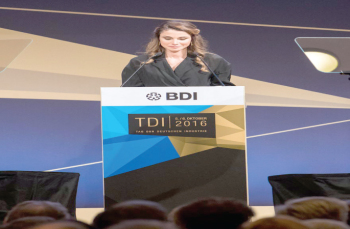الملكة رانيا تعرض لامكانات الأردن كقاعدة استثمارات جديدة في المنطقة
