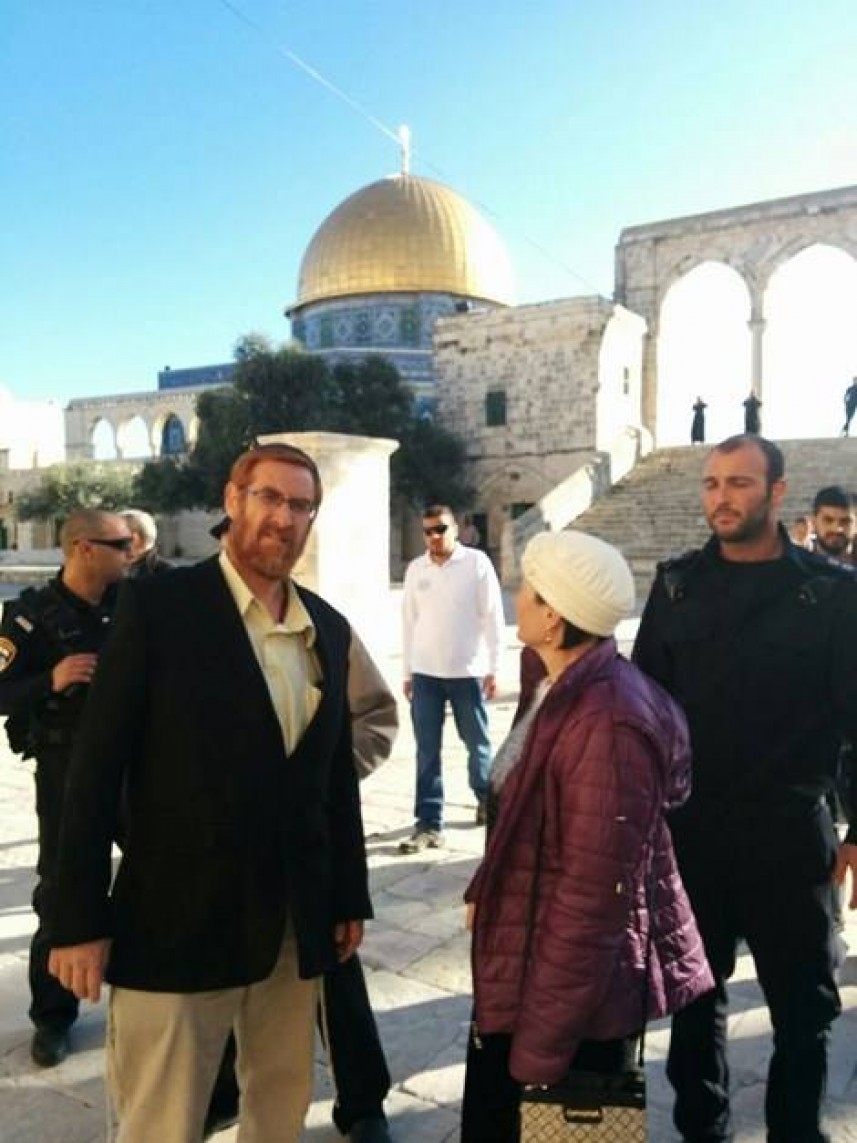 عشرات المستوطنين بقيادة الحاخام المتطرف غليك يقتحمون الاقصى