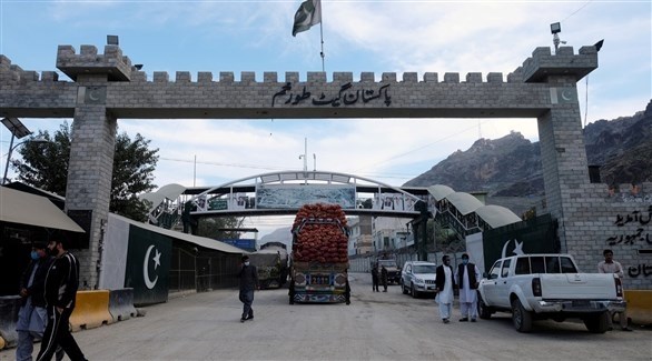 باكستان تغلق معبراً حدودياً مع أفغانستان لمنع تدفق اللاجئين