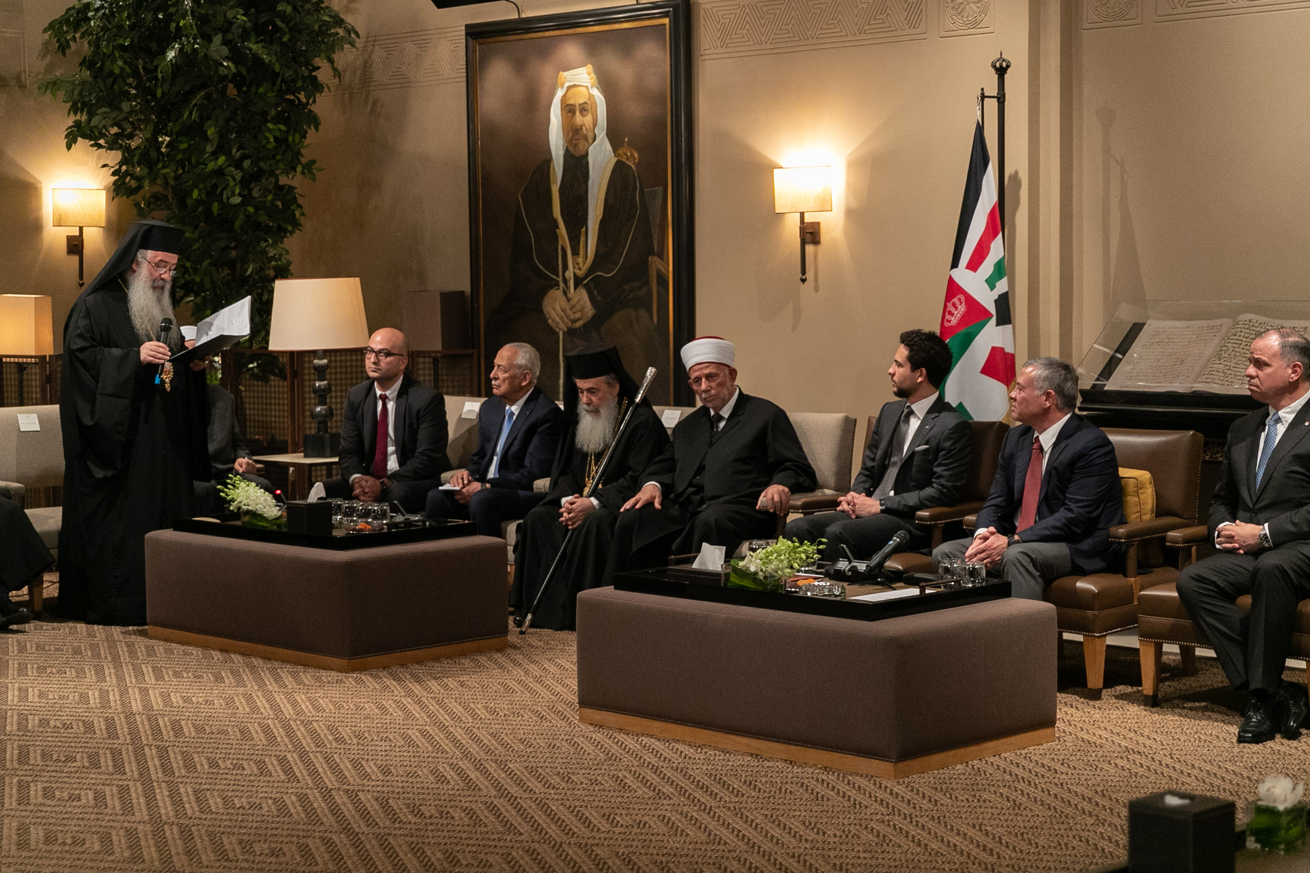 الملك يلتقي أعضاء مجلسي أوقاف وكنائس القدس الشريف وشخصيات مقدسية وممثلين عن عرب الداخل