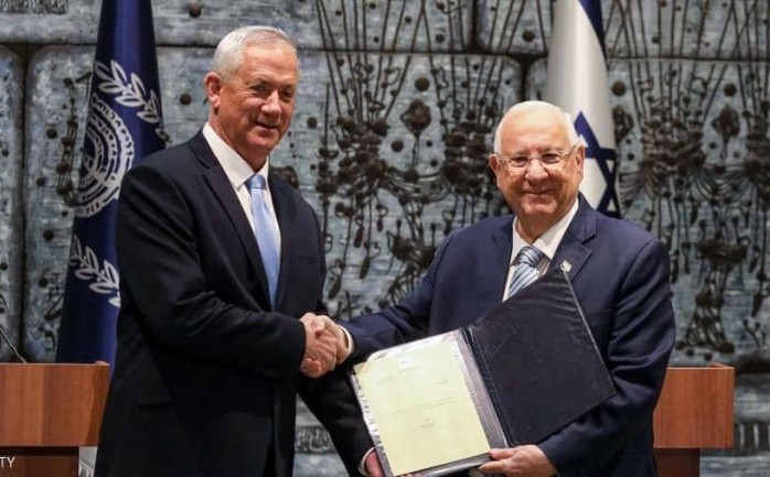 غانتس يفشل في تشكيل حكومة إسرائيلية ويعيد التفويض إلى ريفلين