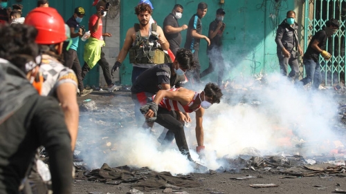 4 قتلى بانفجار وسط بغداد وإحراق بيوت مسؤولين جنوبا