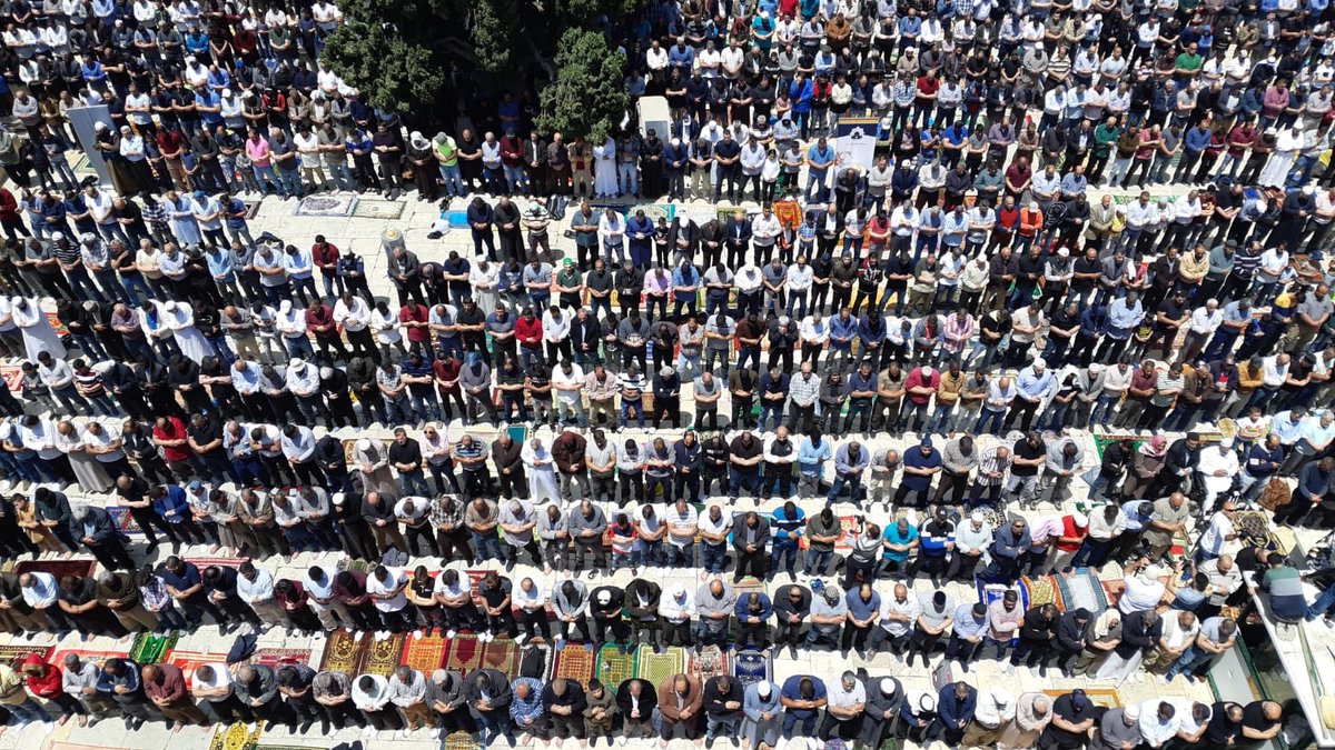 200 ألف مصل في أول جمعة من رمضان بالمسجد الأقصى
