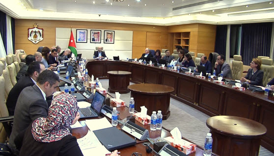 الفريق الاقتصادي يناقش “تلفريك عجلون”