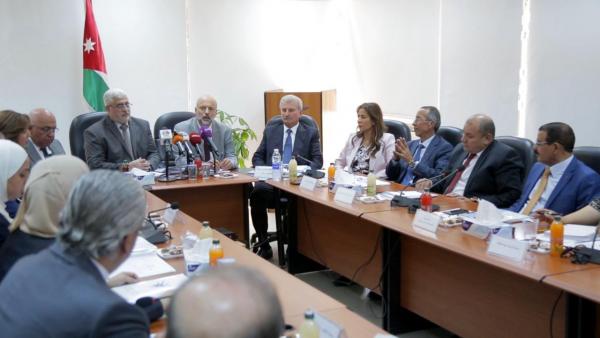 الرزاز: الحكومة ملتزمة بالتوجيهات الملكية لتعزيز منظومة حقوق الإنسان