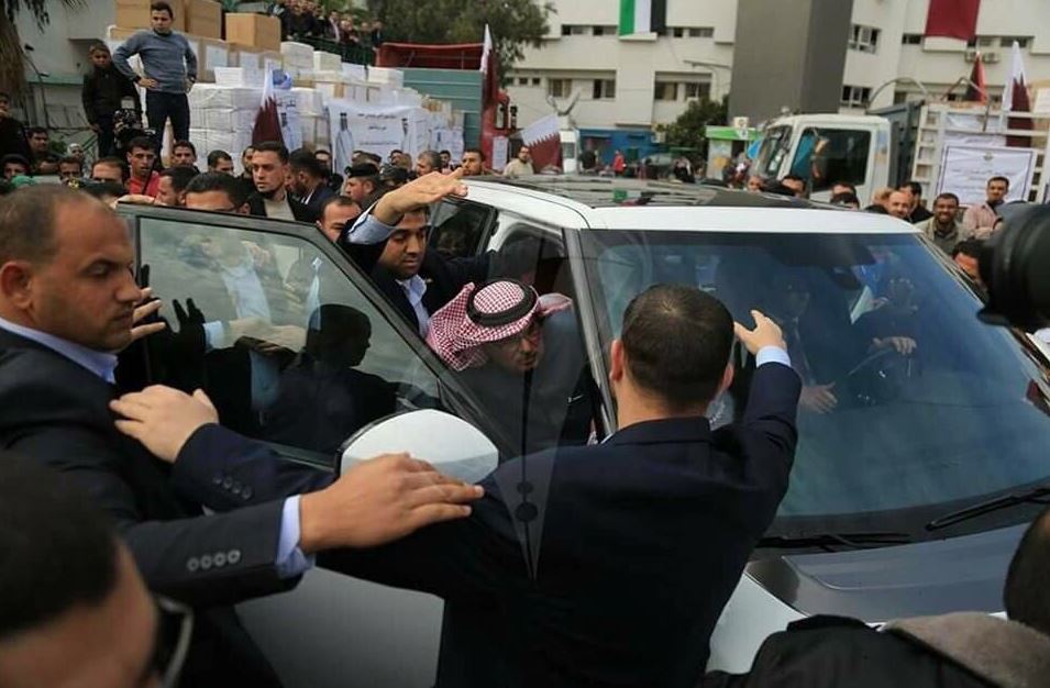 العمادي قطر تساعد اسرائيل على تجنب الحرب واستجابت لطلبها بطرد العاروري وتنأى بنفسها عن حماس!