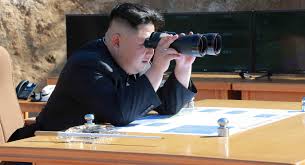 زعيم كوريا الشمالية يشرف على اطلاق صواريخ جديدة