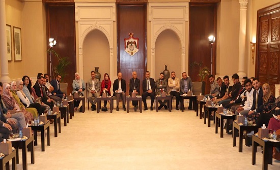 رئيس الديوان الملكي يلتقي عددا من شباب محافظة الكرك